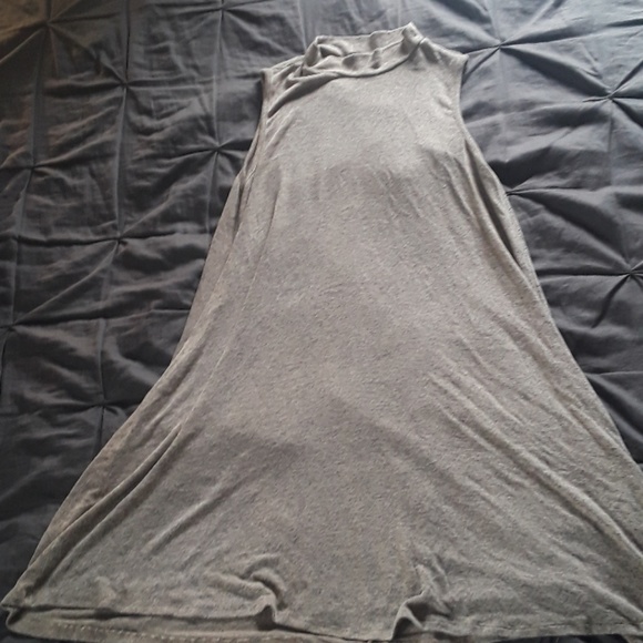 A dress - Picture 1 of 2